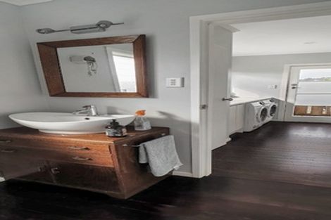 Photo of property in 84 Glengarry Road, Glen Eden, Auckland, 0602