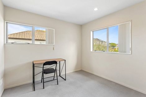 Photo of property in 12 Merlot Way, Te Atatu South, Auckland, 0610