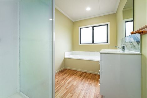 Photo of property in 13 Reeve Street, Foxton, 4814