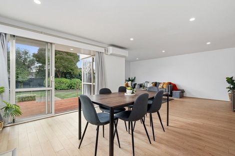 Photo of property in 2/64a Toorak Avenue, Avonhead, Christchurch, 8042