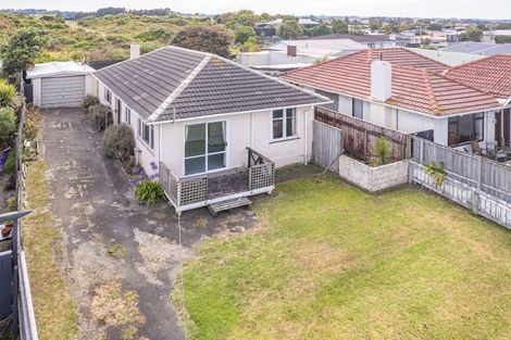 Photo of property in 128 Karaka Street, Castlecliff, Whanganui, 4501