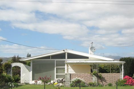 Photo of property in 4 Ruthken Crescent, Springlands, Blenheim, 7201