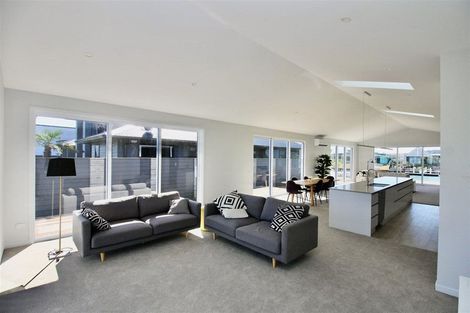 Photo of property in 15 Awatea Drive, Whitianga, 3510