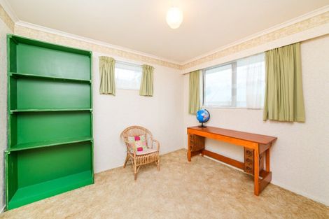 Photo of property in 1a Lowestoft Place, West End, Palmerston North, 4412
