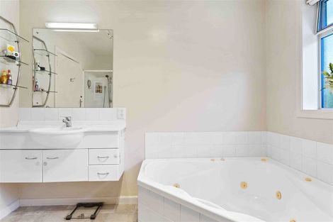 Photo of property in 265 Weston Road, Mairehau, Christchurch, 8052