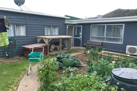 Photo of property in 19 West Crescent, Te Puru, Thames, 3575