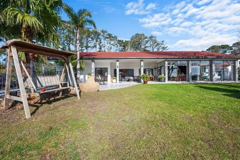 Photo of property in 49 Vaughans Road, Okura, Albany, 0792