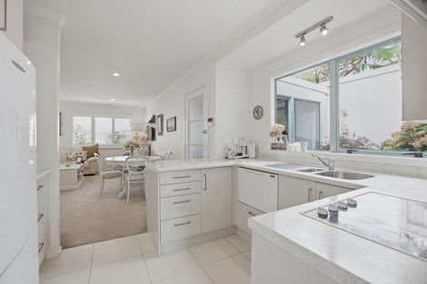 Photo of property in 86a Gover Street, New Plymouth, 4310