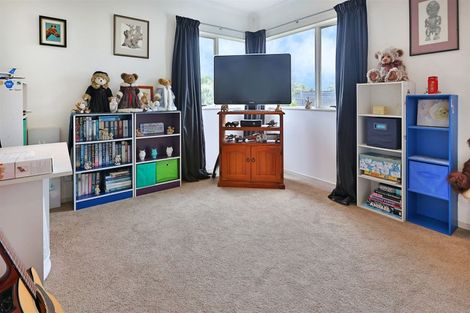 Photo of property in 27c Swanson Road, Henderson, Auckland, 0610