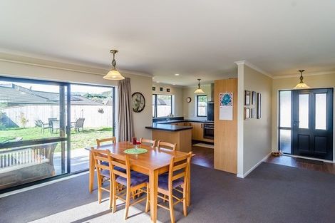 Photo of property in 8 Georgia Grove, Paraparaumu, 5032