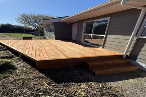 Photo of property in 16 Newham Place, Henderson, Auckland, 0612
