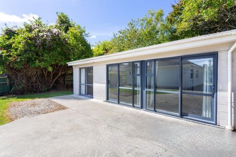 Photo of property in 100 Suva Street, Upper Riccarton, Christchurch, 8041