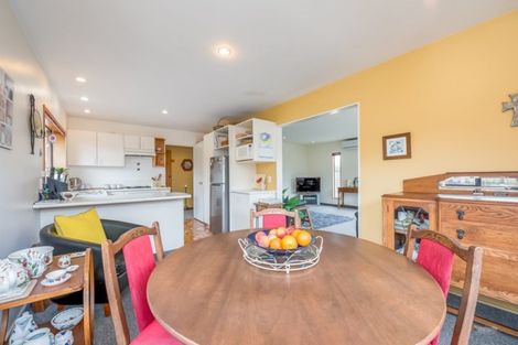 Photo of property in 2/14 Vincent Street, Waterloo, Lower Hutt, 5011