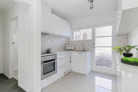 Photo of property in 2/189 Landscape Road, Mount Eden, Auckland, 1024