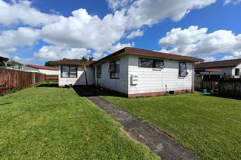 Photo of property in 2/15 Trimdon Street, Randwick Park, Auckland, 2105