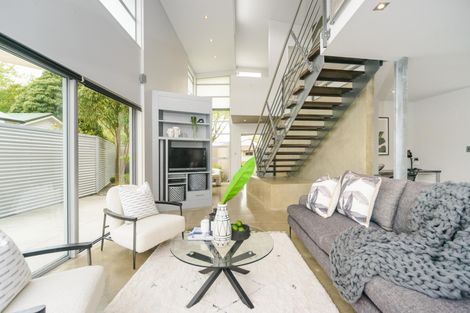 Photo of property in 4 Mere Mere Avenue, Palmerston North, 4414