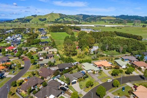 Photo of property in 34 The Gardens Drive, Papamoa Beach, Papamoa, 3118