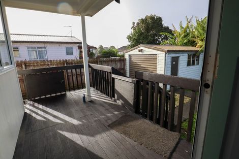Photo of property in 2/72 Palmers Road, Clendon Park, Auckland, 2103