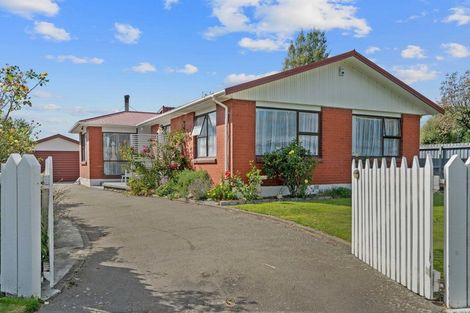 Photo of property in 22 Glenora Place, Hornby, Christchurch, 8042