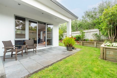 Photo of property in 8 Metzenthin Close, Raumati South, Paraparaumu, 5032