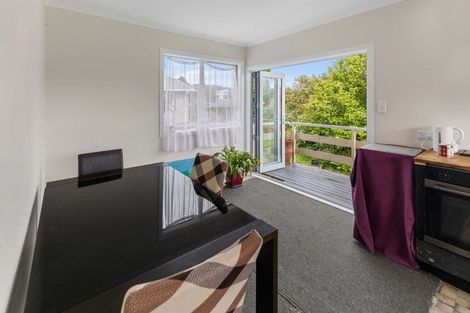 Photo of property in 119 Omata Road, Marfell, New Plymouth, 4310