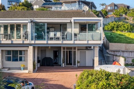 Photo of property in 2/12 Browns Road, Rothesay Bay, Auckland, 0630