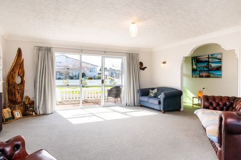 Photo of property in 60 Shrimpton Road, Haumoana, 4102