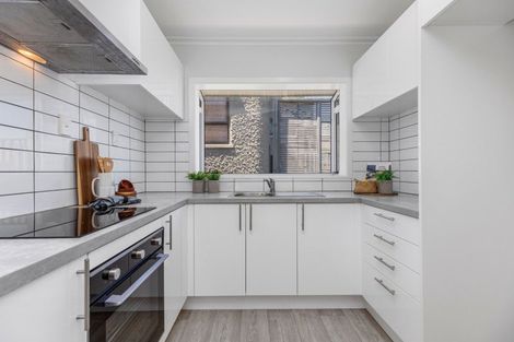 Photo of property in 359 Maunganui Road, Mount Maunganui, 3116