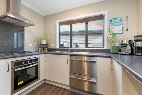 Photo of property in 9 Rochfort Crescent, Pyes Pa, Tauranga, 3112