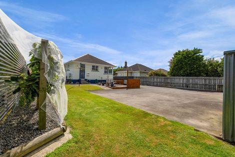 Photo of property in 6 Malone Place, Hawera, 4610