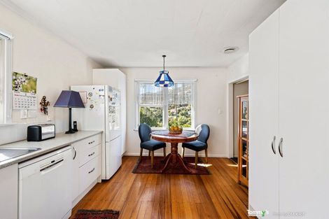 Photo of property in 105 Churchill Drive, Crofton Downs, Wellington, 6035