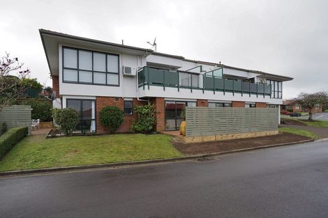 Photo of property in 54 Grosvenor Gardens, Flagstaff, Hamilton, 3210