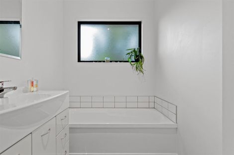 Photo of property in 84 Nichol Street, Lake Hawea, Wanaka, 9382