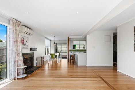 Photo of property in 185 Waimumu Road, Massey, Auckland, 0614