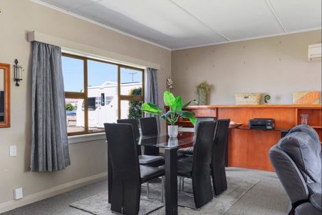 Photo of property in 6 Charles Street, Riverdale, Gisborne, 4010