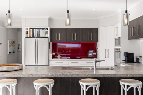 Photo of property in 6 Tuhua Close, Wharewaka, Taupo, 3330