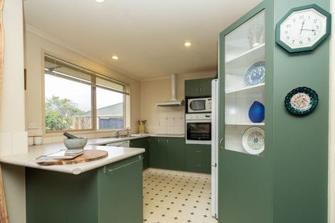 Photo of property in 24 Gardenia Close, Melville, Hamilton, 3206