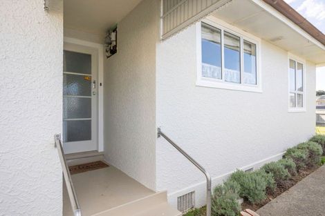 Photo of property in 72 Barraud Street, Dannevirke, 4930