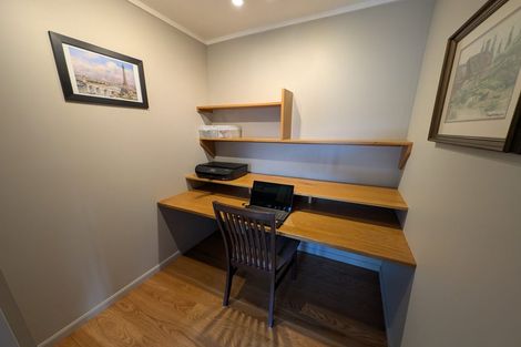 Photo of property in 10 Woodview Rise, Botany Downs, Auckland, 2010