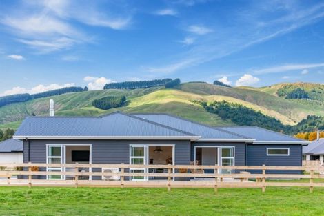 Photo of property in 13 Kahikatea Drive, Kinloch, Taupo, 3377