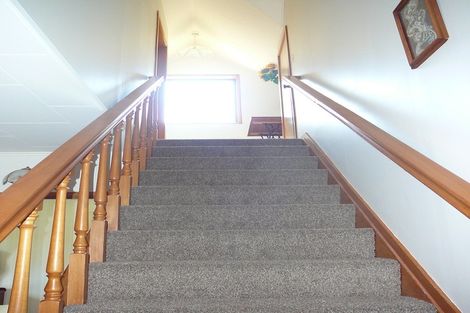 Photo of property in 16 Young Lane, Clyde, Alexandra, 9391