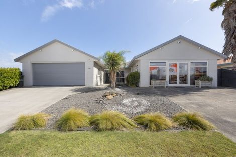 Photo of property in 781 Grenada Street, Papamoa Beach, Papamoa, 3118