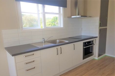 Photo of property in 16 Driver Crescent, Cannons Creek, Porirua, 5024