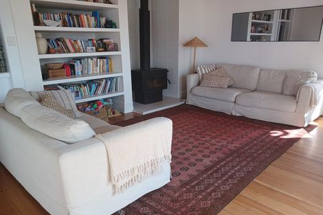 Photo of property in 129 Chaucer Road, Hospital Hill, Napier, 4110
