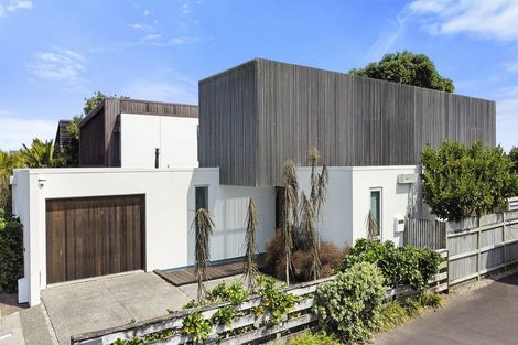 Photo of property in 79 Buller Street, New Plymouth, 4312