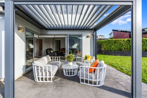 Photo of property in 10 Margaret Shields Avenue, Aotea, Porirua, 5024