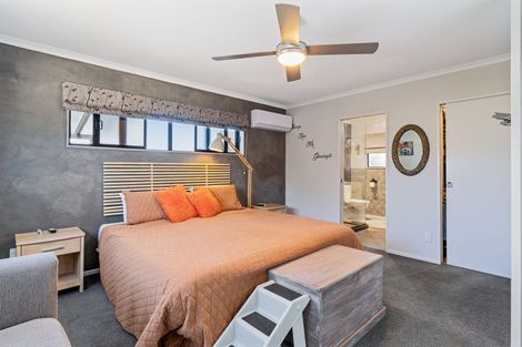 Photo of property in 46 Kent Avenue, Waitarere Beach, Levin, 5510
