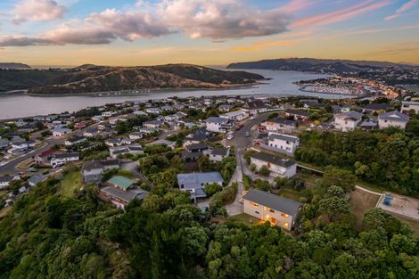 Photo of property in 11 Moray Place, Papakowhai, Porirua, 5024