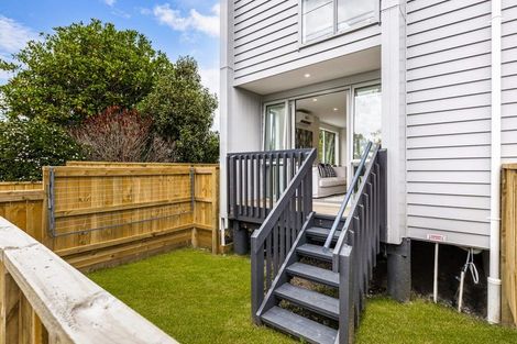 Photo of property in 1/51 Wharf Road, Te Atatu Peninsula, Auckland, 0610