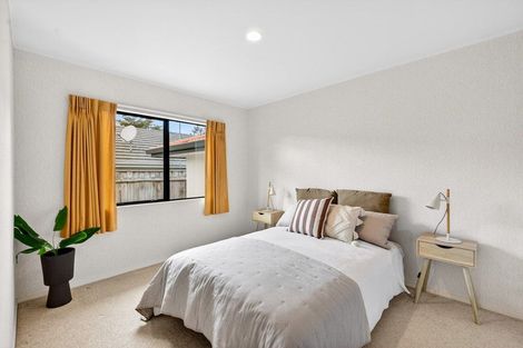 Photo of property in 4 Woodford Heights, Havelock North, 4130